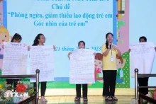 困难儿童参加主题为“预防和减少童工”论坛。