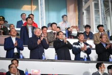 政府总理范明正，政府常务副总理张和平等领导人莅临捧场。