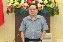 越南国会主席陈青敏。