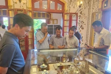 近150件阮朝文物齐聚顺化