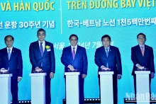 政府总理范明正出席越航直飞韩国航线开航30周年纪念活动。