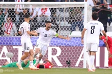 伊拉克队头号前锋侯赛因。