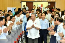 越共中央总书记苏林会见河内市选民【组图】