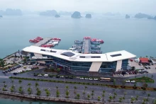 服务于拜子龙湾观光旅游航程的仙池港口。（图片来源：越通社）