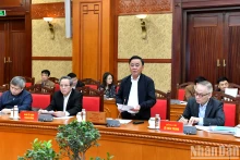 越共中央政治局委员、中央书记处常务书记陈锦秀主持召开会议，部署2025年越共中央政治局和中央书记处的工作计划。