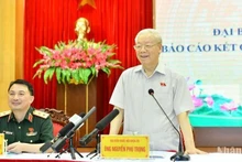 越共中央总书记阮富仲在国会第五次会议后开展接触选民活动。