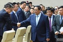 范明正总理与与中国绿色经济和数字经济的各家龙头集团代表团代表。