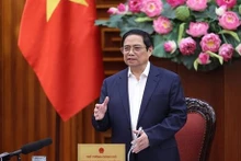 越南政府总理范明正发表讲话。