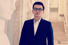 越南科学家陈春百教授。