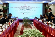 2023年日本企业圆桌会议场景。