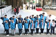 《人民报》社的互动展吸引众多观众前来参观【组图】