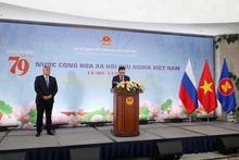 越南驻俄罗斯大使邓明魁在活动上发言。