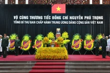 越共中央总书记阮富仲追悼会隆重举行。