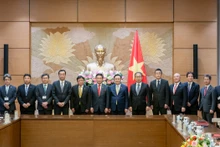 越南国会主席王廷惠会见日本经济团体联合会代表团。（图片来源：quochoi.vn）