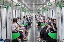 附图。