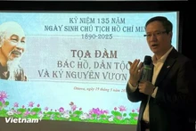越南驻加拿大大使范荣光在座谈会上发表讲话。（图片来源：越通社）