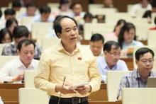 河内国会代表发表讲话。
