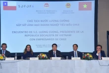 越南国际主席梁强会见智利各家典型企业领导。