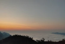 赴和平省戈洞“猎云”。