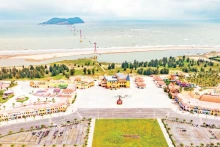 门会温佩乐园，是炉门吸引游客的一大亮点。