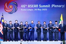 东盟各国领导合影。（图片来源：越通社）