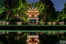 体验河内文庙-国子监夜游线路【组图】