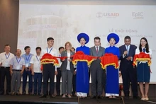 美国增加向越南各医院提供10个液氧系统的援助。