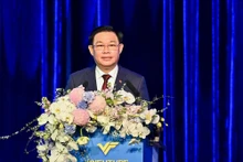 越南国会主席出席2022年VinFuture科技奖颁奖典礼