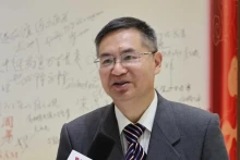 成汉平教授。