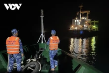 越南海警成功救助海上遇险外籍船员。（图片来源：越南之声）