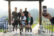 赴越南河江省旅游的外国游客。