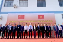 越中边境两条通道临时开放客运功能。