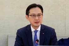 越南外交部副部长杜雄越。（图片来源：越通社）