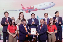 越捷航空公司在政府总理的见证下纪念越韩间航线首航10周年。