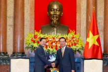 越南国家主席武文赏会见柬埔寨副首相涅沙文。