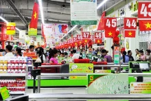 利用线上和线下销售渠道正在成为许多零售商的策略。（图片来源：南英 摄）