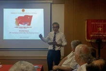 越南驻以色列大使李德忠在奠边府大捷70周年座谈会上发表讲话。（图片来源：越通社）