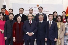 越南国家主席阮春福会见旅韩越南人代表。（图片来源：越通社）