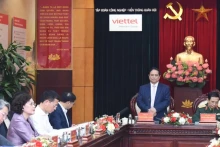 范明正总理在会上发表讲话。（陈海 摄）