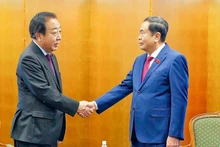 越南国会主席陈青敏会见日本立宪民主党党首。（图片来源：quochoi.vn）