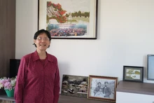 王枫女士家里有很多有关河内的绘画和艺术品。