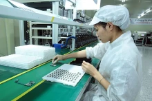 兴安省4P有限公司工厂的电子线路板生产线。
