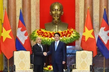 越南国家主席梁强会见柬埔寨国王诺罗敦·西哈莫尼【组图】