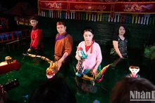 越南水上木偶艺术给俄罗斯观众留下深刻的印象。