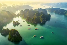 下龙湾之美。