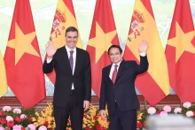 越南政府总理范明正和西班牙首相佩德罗·桑切斯。
