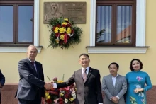 越南驻斯洛伐克大使馆举行胡志明主席诞辰134周年纪念活动。（图片来源：VOV）