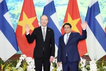 越南政府总理范明正和芬兰议会议长尤西·哈拉阿霍。
