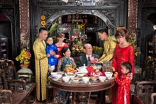 全家团团圆圆，家家户户都会准备一桌丰富的年夜饭，送走旧年，迎接新春的到来。