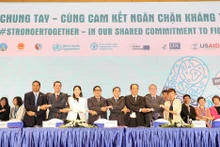 与会代表合影。